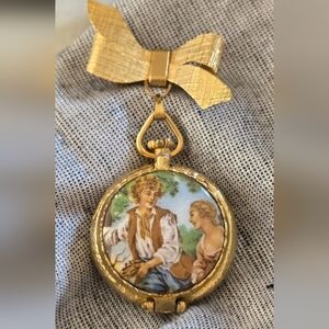 Vintage 1950s House Of Fuller Empty Perfume Sachet Gold Tone Pin Brooch Locket